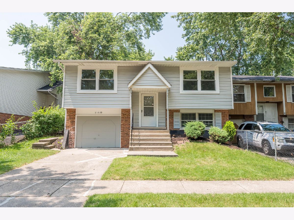  For Sale Sauk Village Illinois, 21610 Peterson Avenue