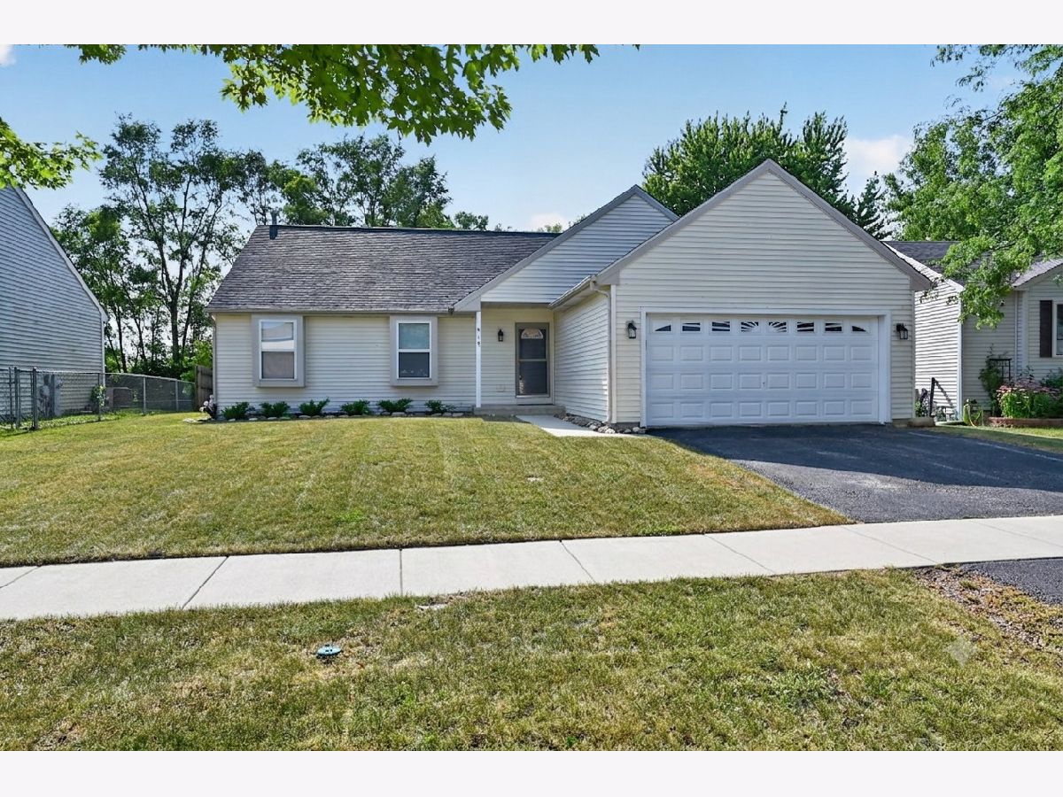  For Sale Harvard Illinois, 817 Casey Lane