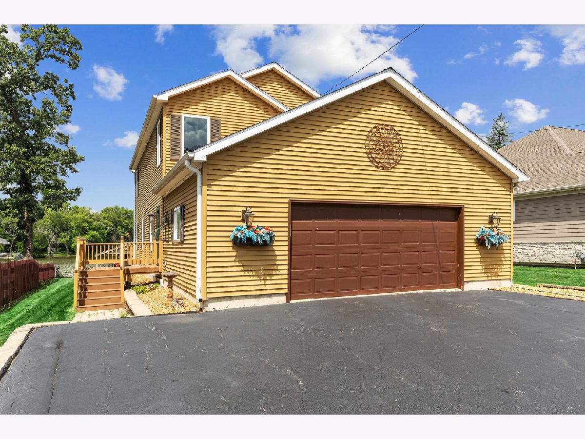  For Sale Mchenry Illinois, 2019 Woodlawn Park Avenue