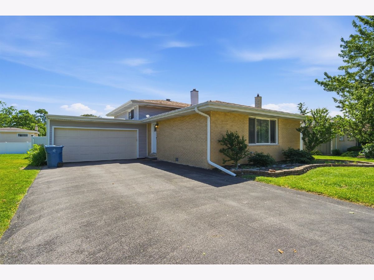  For Rent Elmhurst Illinois, 607 Van Auken