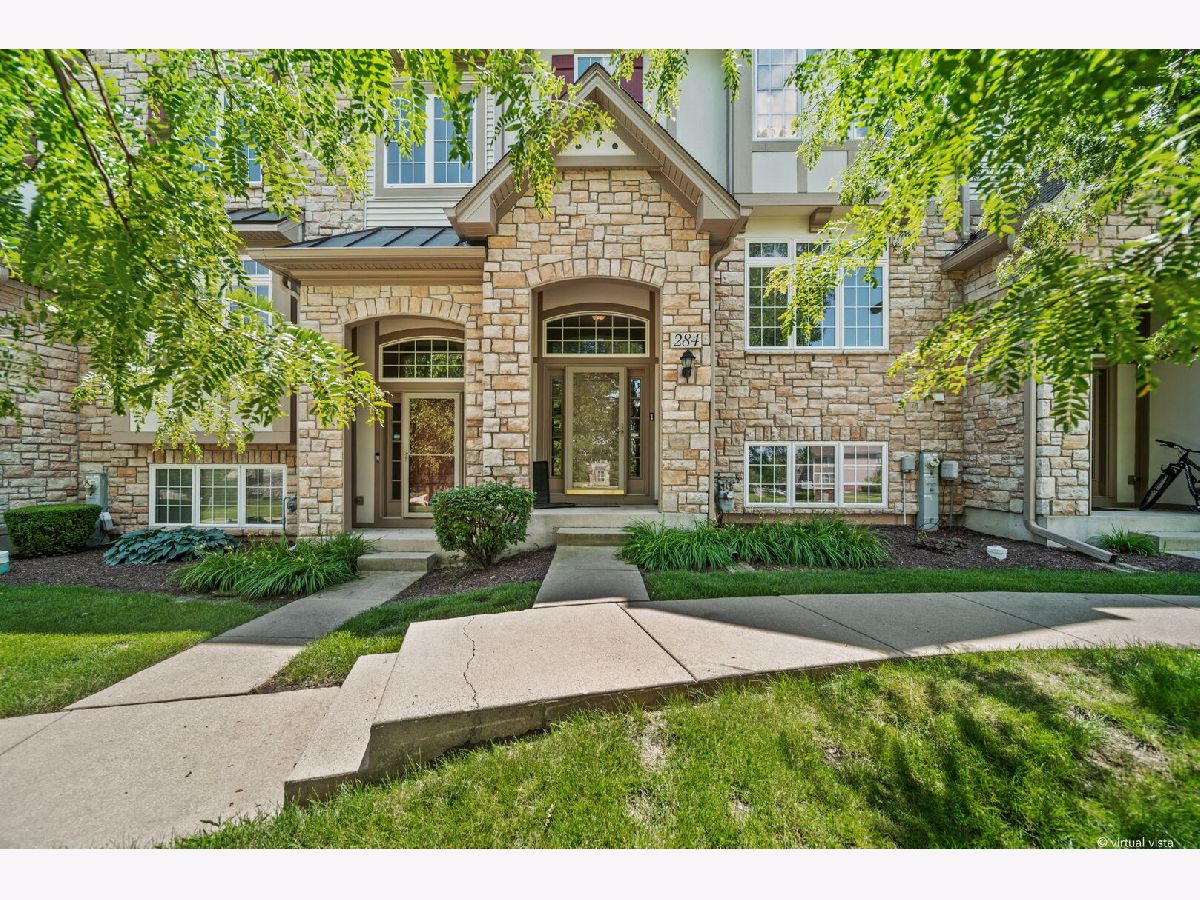  For Sale Carol Stream Illinois, 284 Edmundton Circle