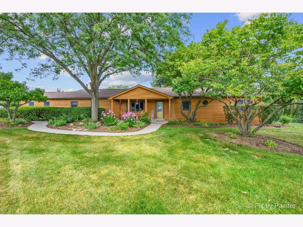  For Sale Mchenry Illinois, 2116 Pebble Drive