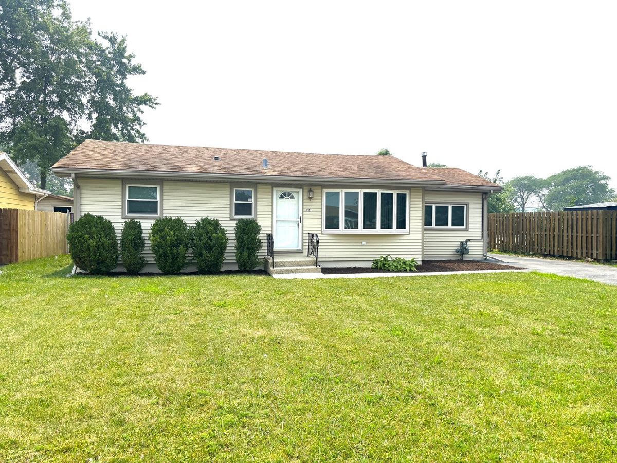  For Sale Bridgeview Illinois, 7937 82nd Place