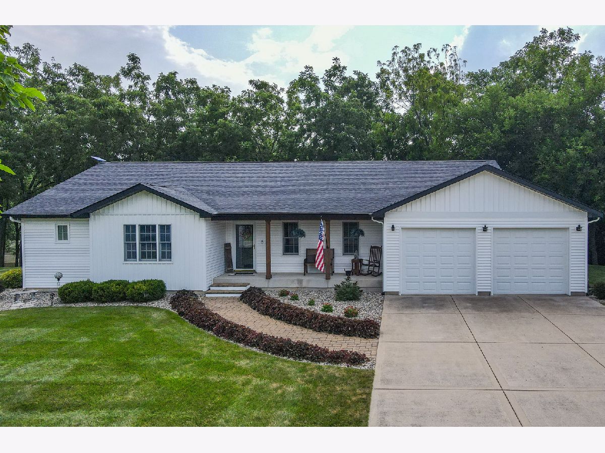  For Sale Grant Park Illinois, 6174 Tulip Lane