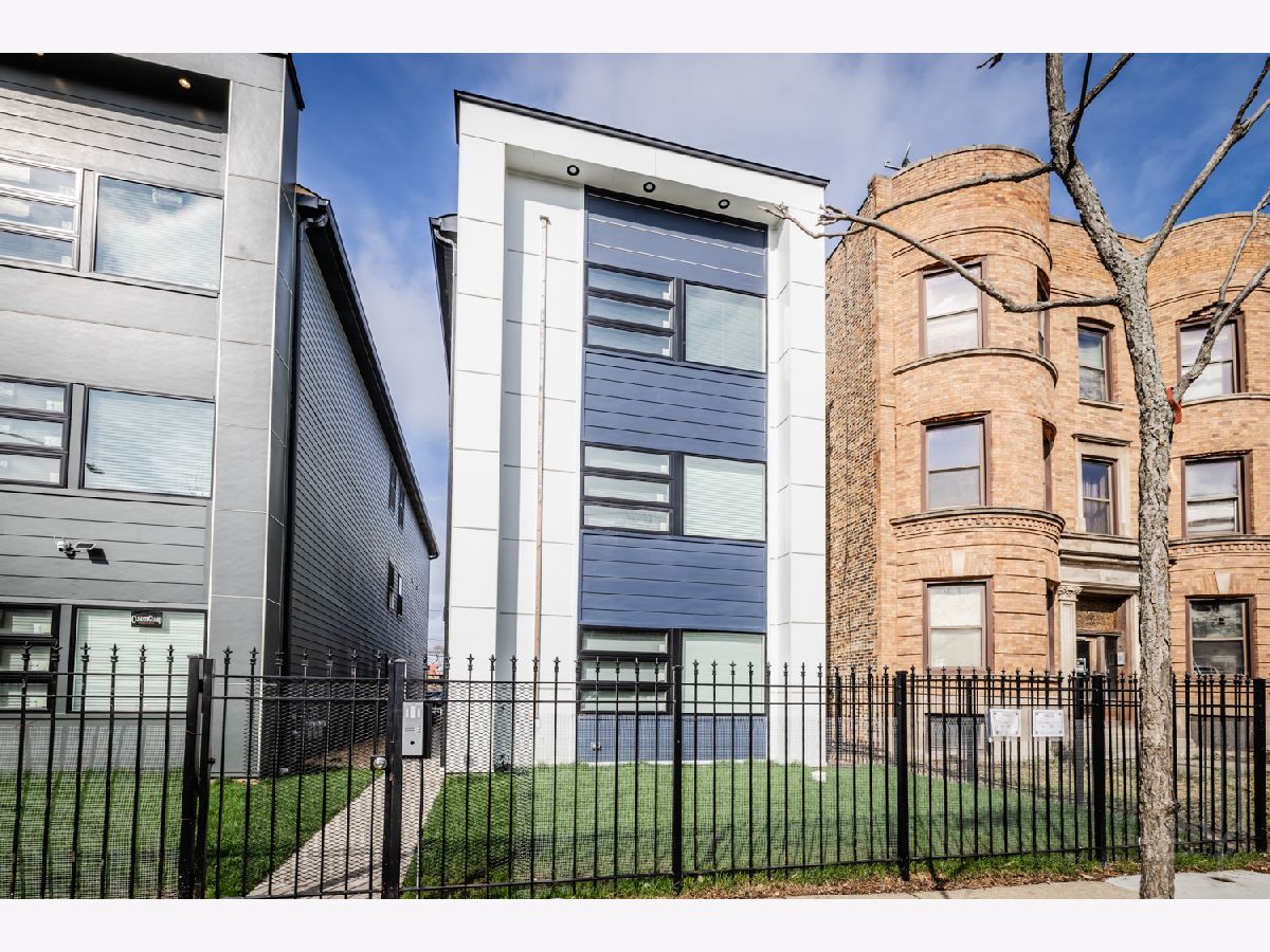  For Sale Chicago Illinois, 6220 King Drive
