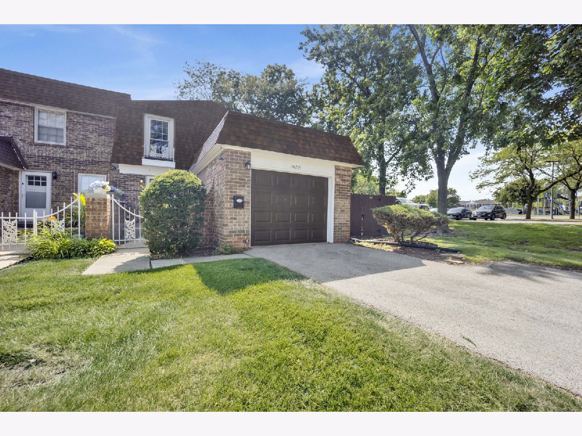 Townhomes & Condos For Sale Brandywine Villa Park Illinois, 1S269 Ardmore Avenue