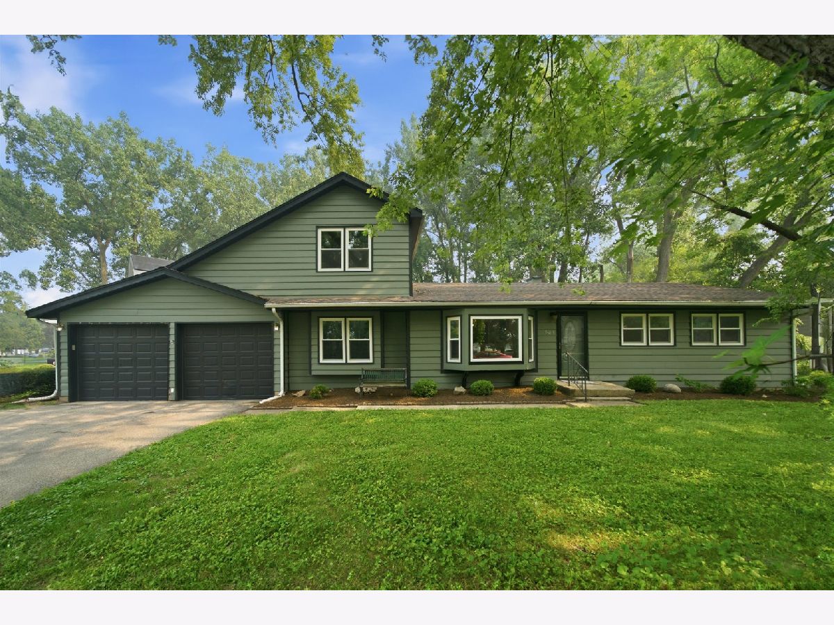  For Sale Wauconda Illinois, 601 Sheridan Drive