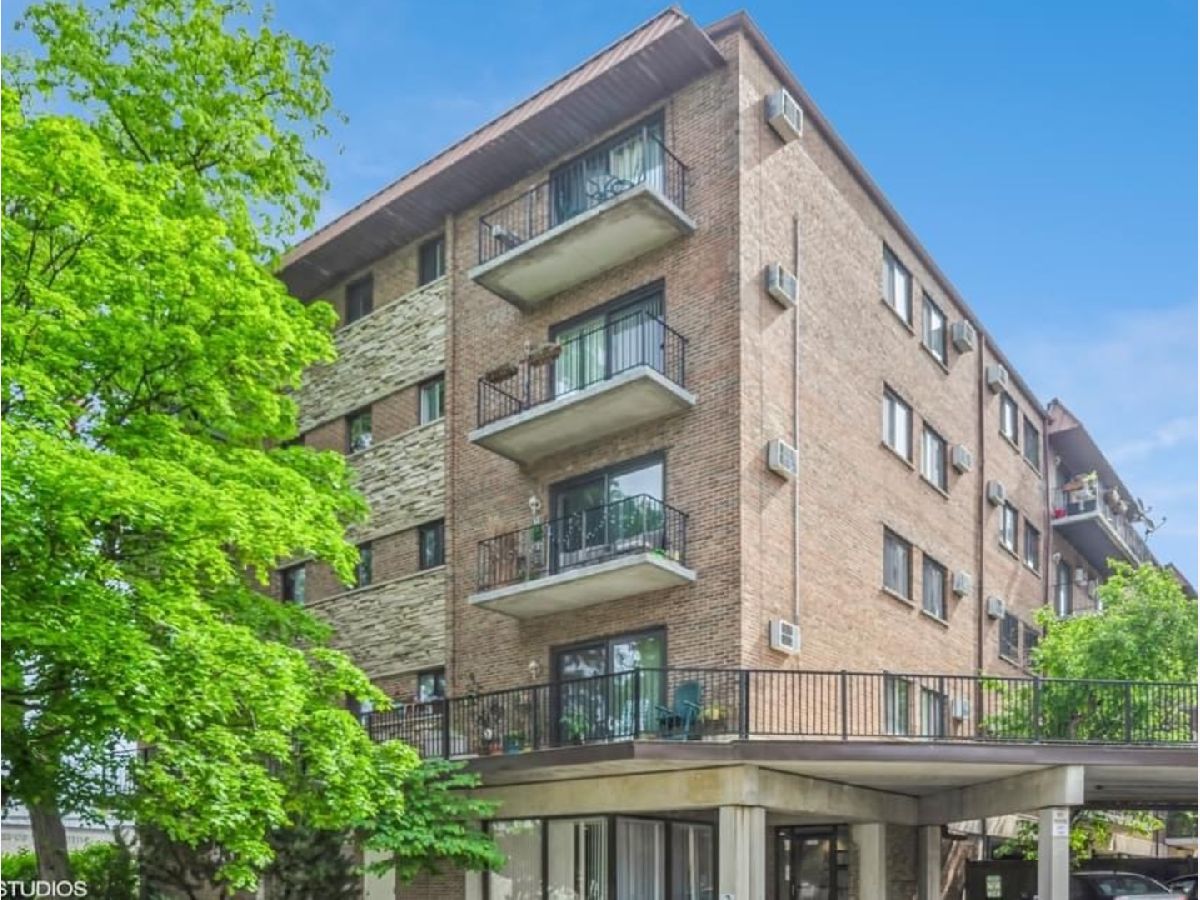  For Sale Chicago Illinois, 2333 Neva Avenue