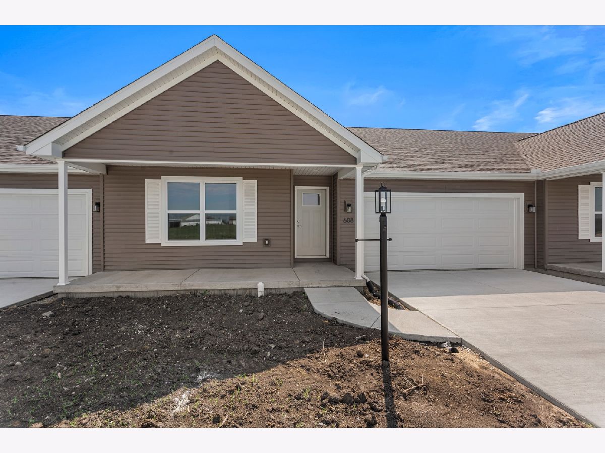  For Sale Fisher Illinois, 608 Patterson Drive