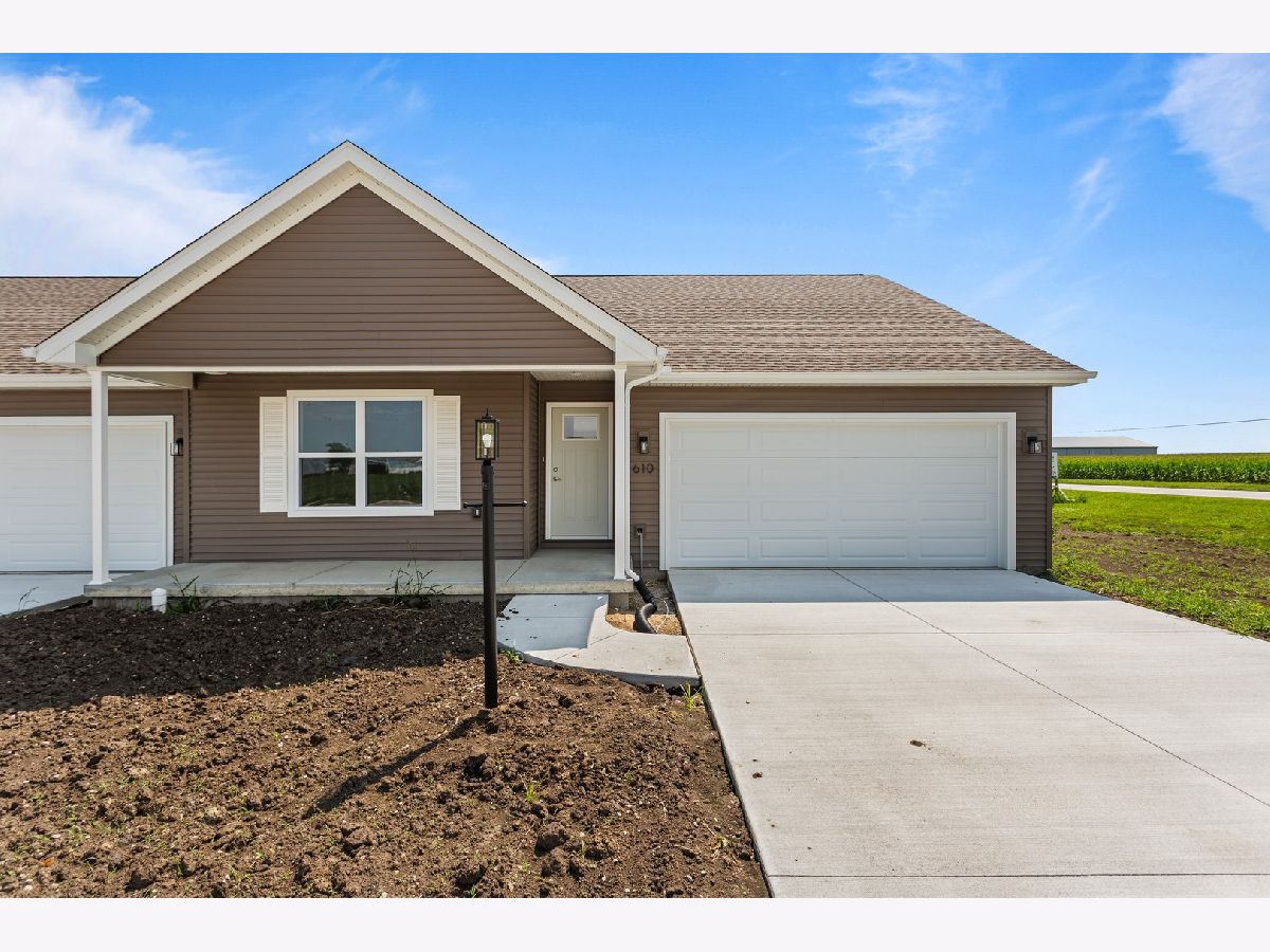  For Sale Fisher Illinois, 610 Patterson Drive