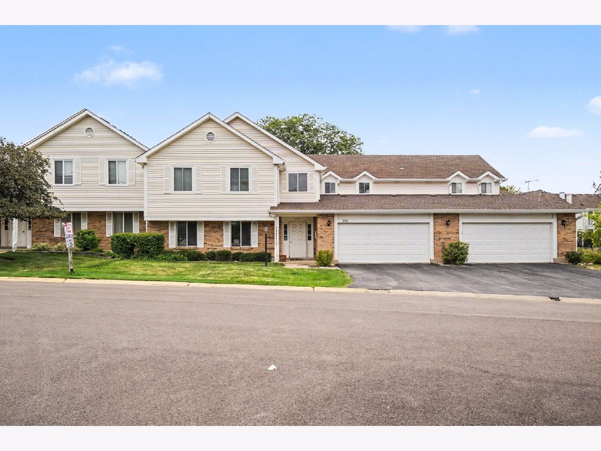  For Sale Aurora Illinois, 395 Springlake Lane