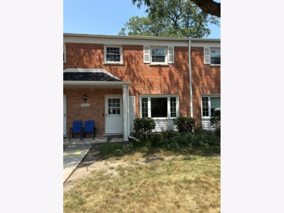Townhomes & Homes For Rent Glenview Gardens Glenview Illinois, 2156 Rugen