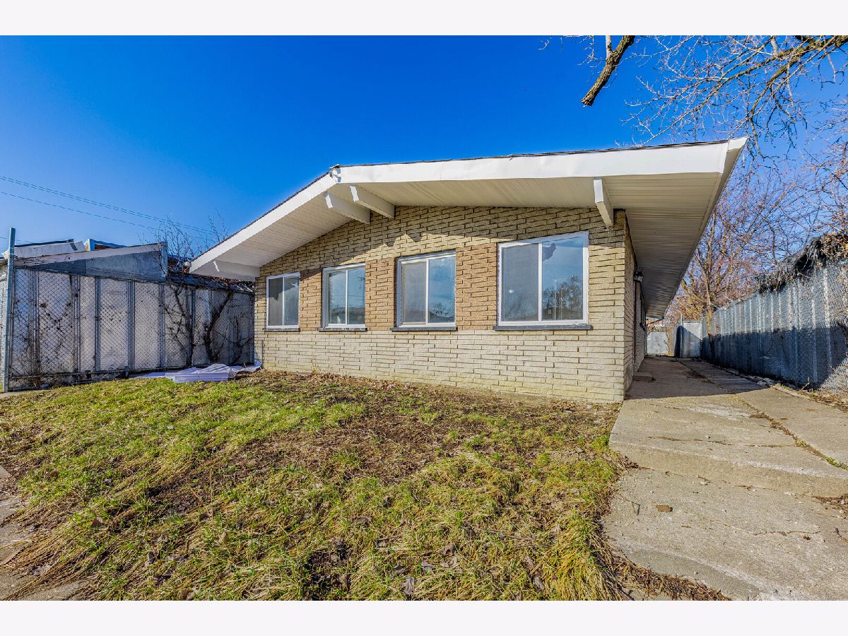  For Sale Harvey Illinois, 15334 Hoyne Avenue