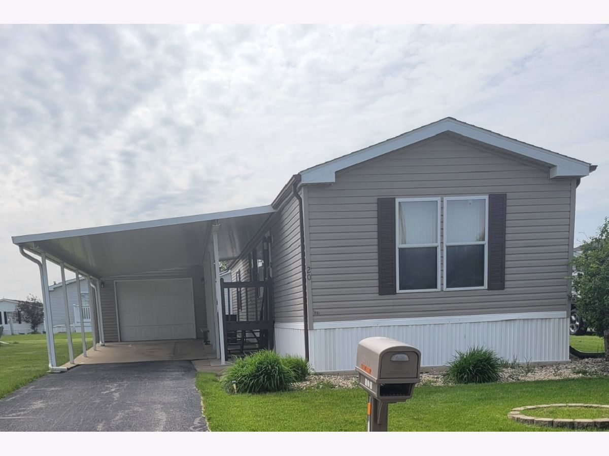 Subdivision For Sale Pheasant Lake Estates Beecher Illinois, 20 Swallow Lane
