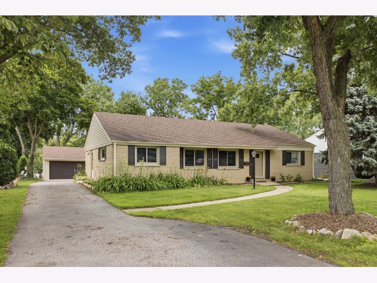  For Sale Western Springs Illinois, 5818 Ridgewood Drive