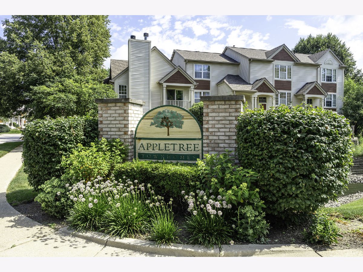  For Sale West Chicago Illinois, 1645 Apple Tree Lane