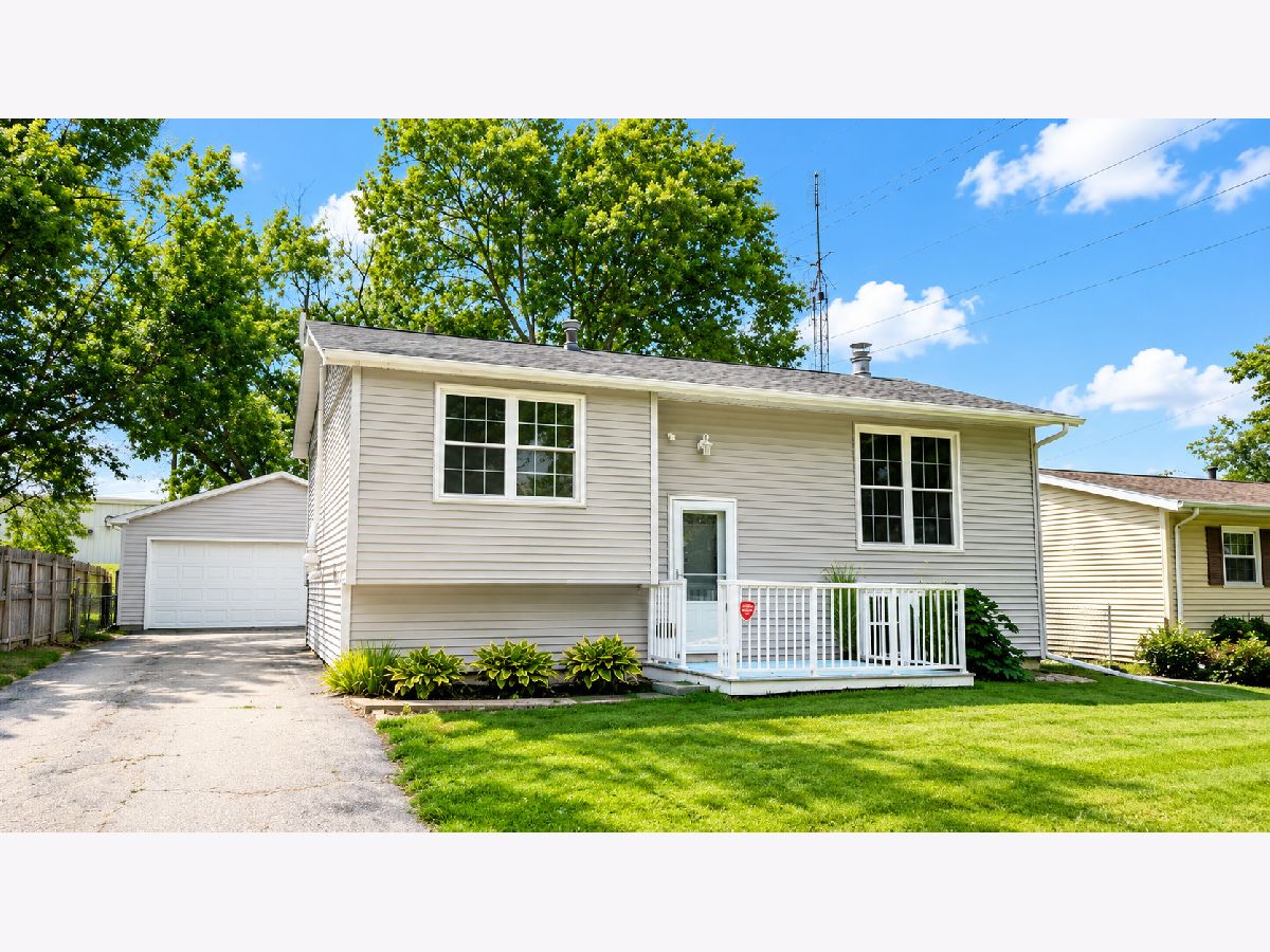  For Sale Bloomington Illinois, 1317 Beverly Lane
