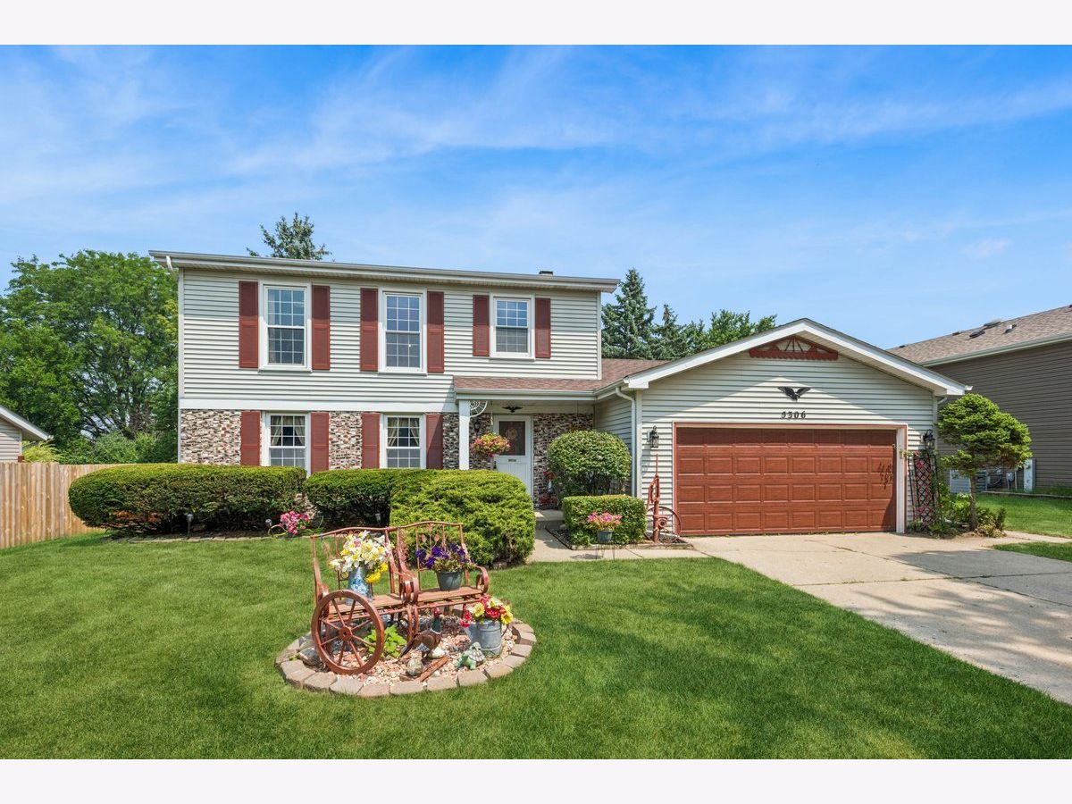  For Sale Mchenry Illinois, 5306 Winding Creek Drive