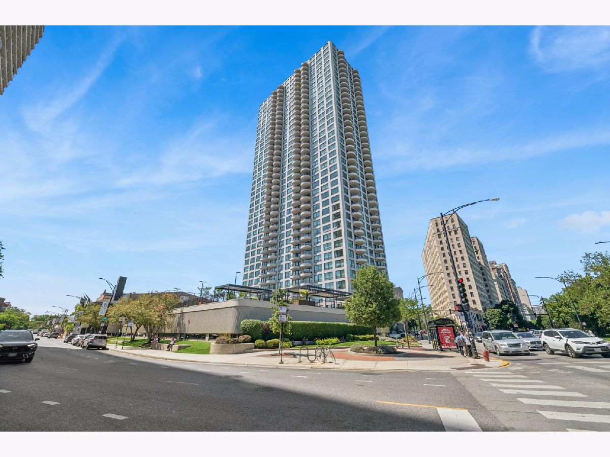  For Sale Chicago Illinois, 2020 Lincoln Park West