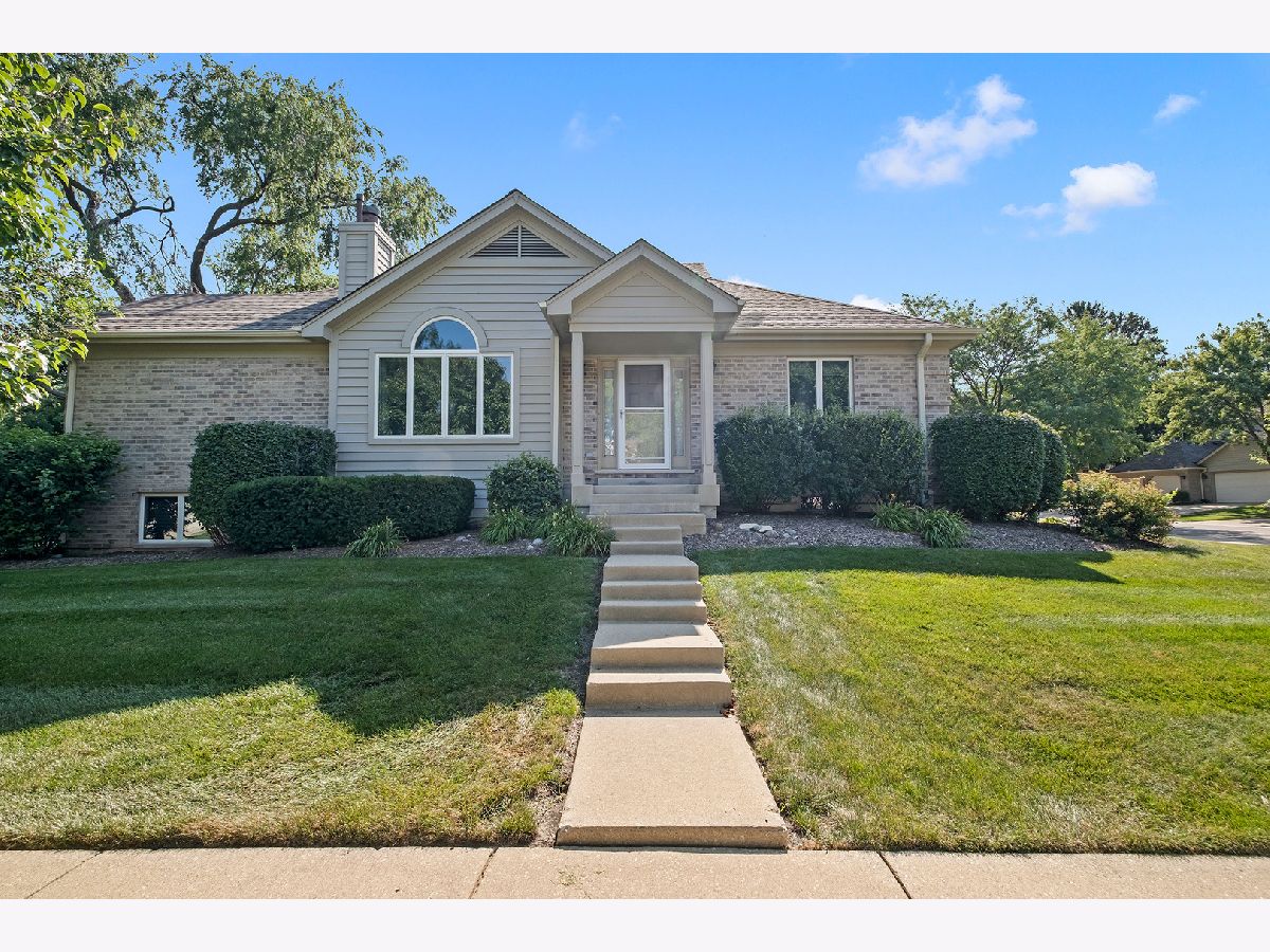 For Sale Downers Grove Illinois, 2260 Durand Drive
