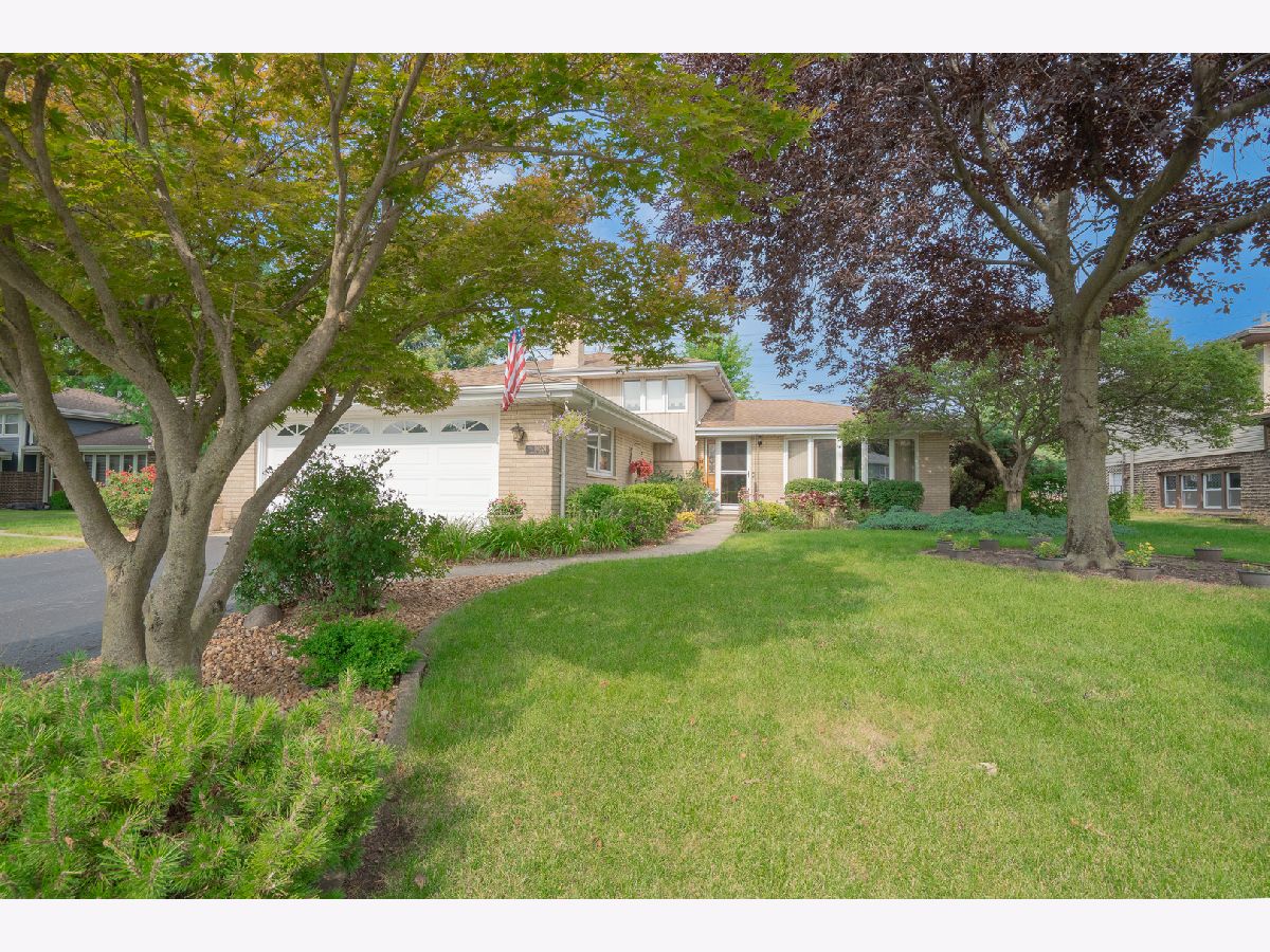  For Sale Palos Hills Illinois, 10524 Michael Drive