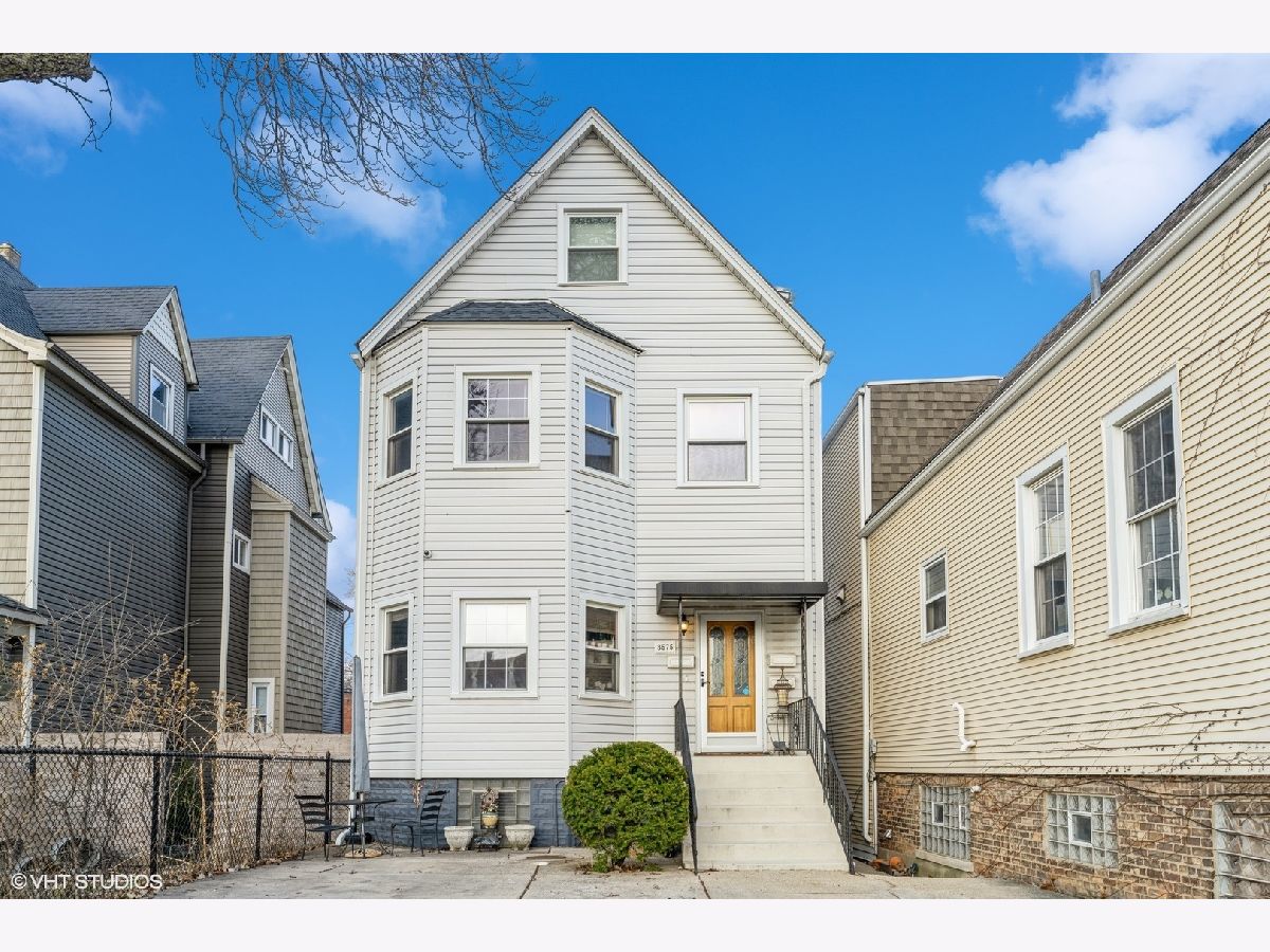  Rented Chicago Illinois, 3575 Milwaukee