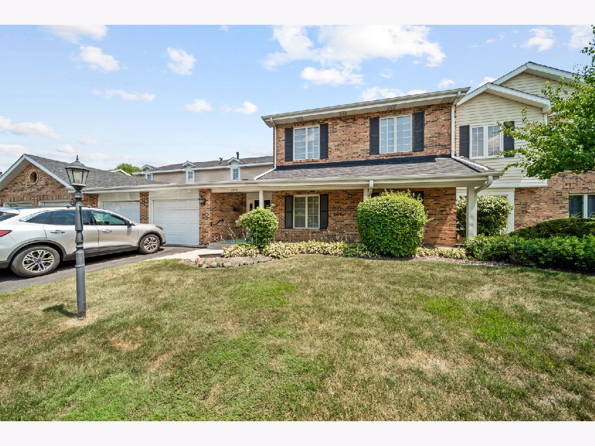  For Sale Willowbrook Illinois, 7215 Willow Way Lane
