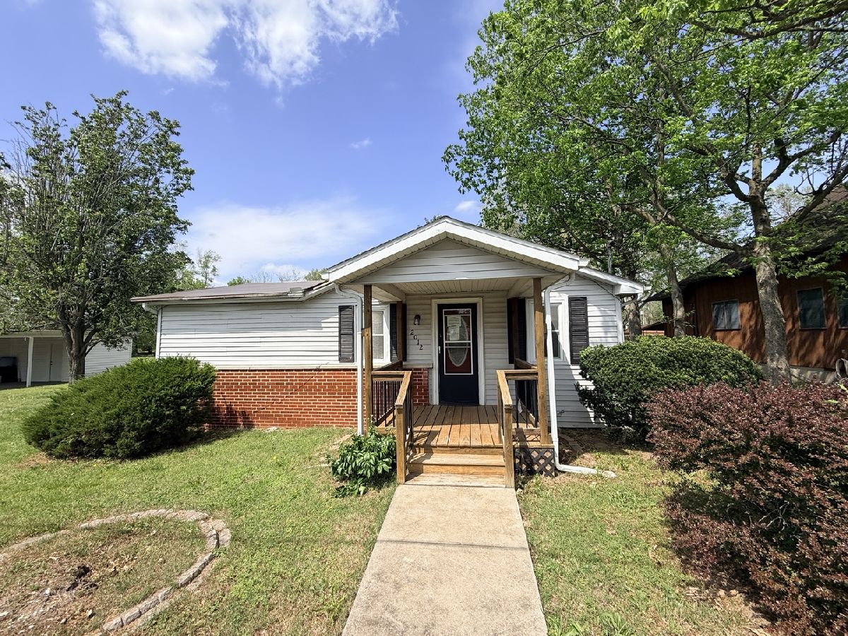  For Sale Murphysboro Illinois, 2012 Roblee Avenue