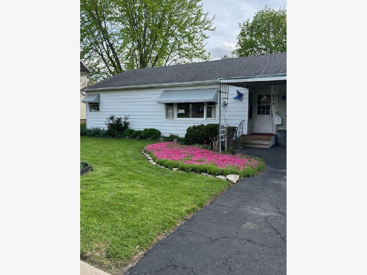  Sold Genoa Illinois, 918 Main