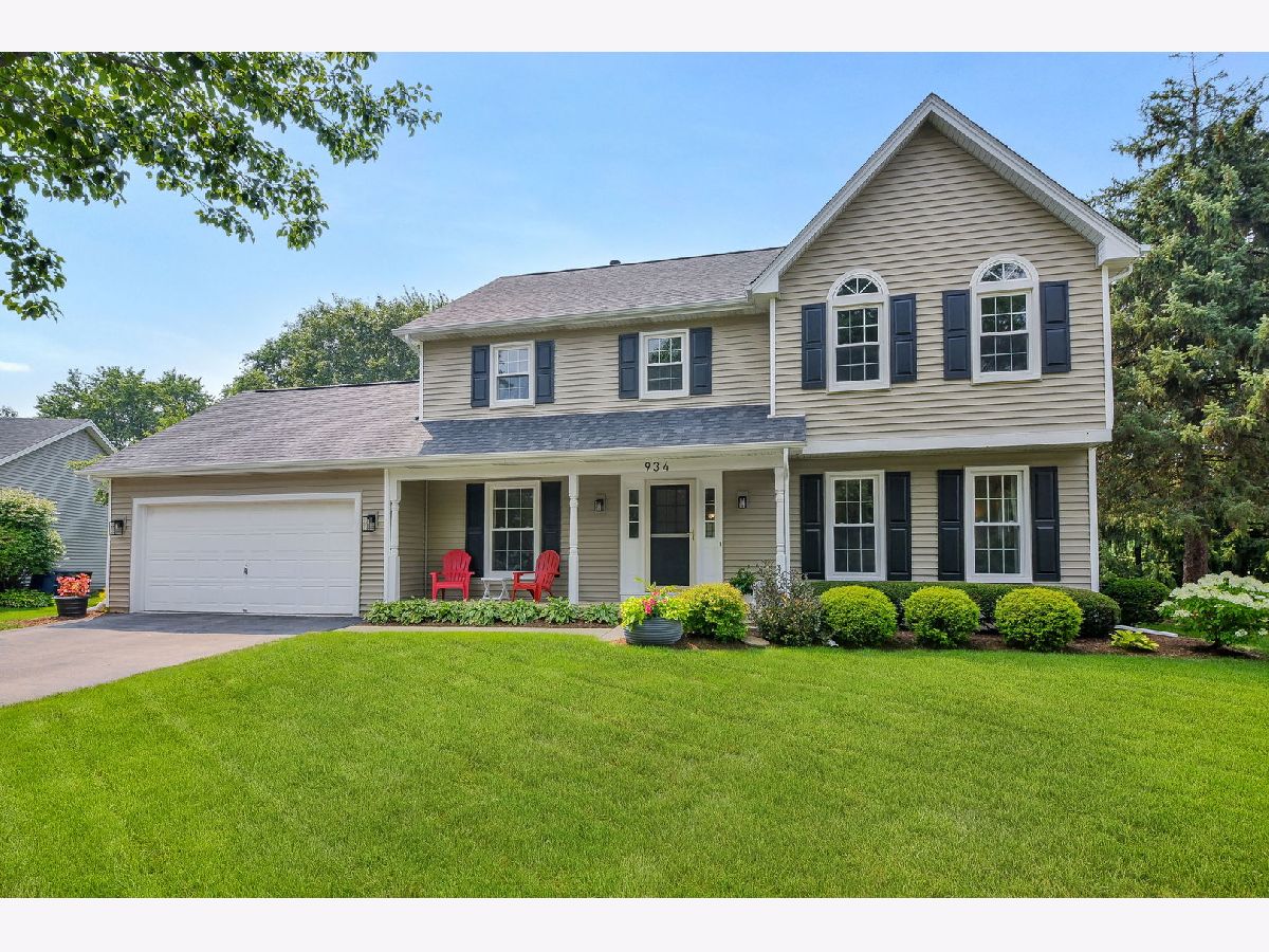  For Sale Geneva Illinois, 934 Lewis Place