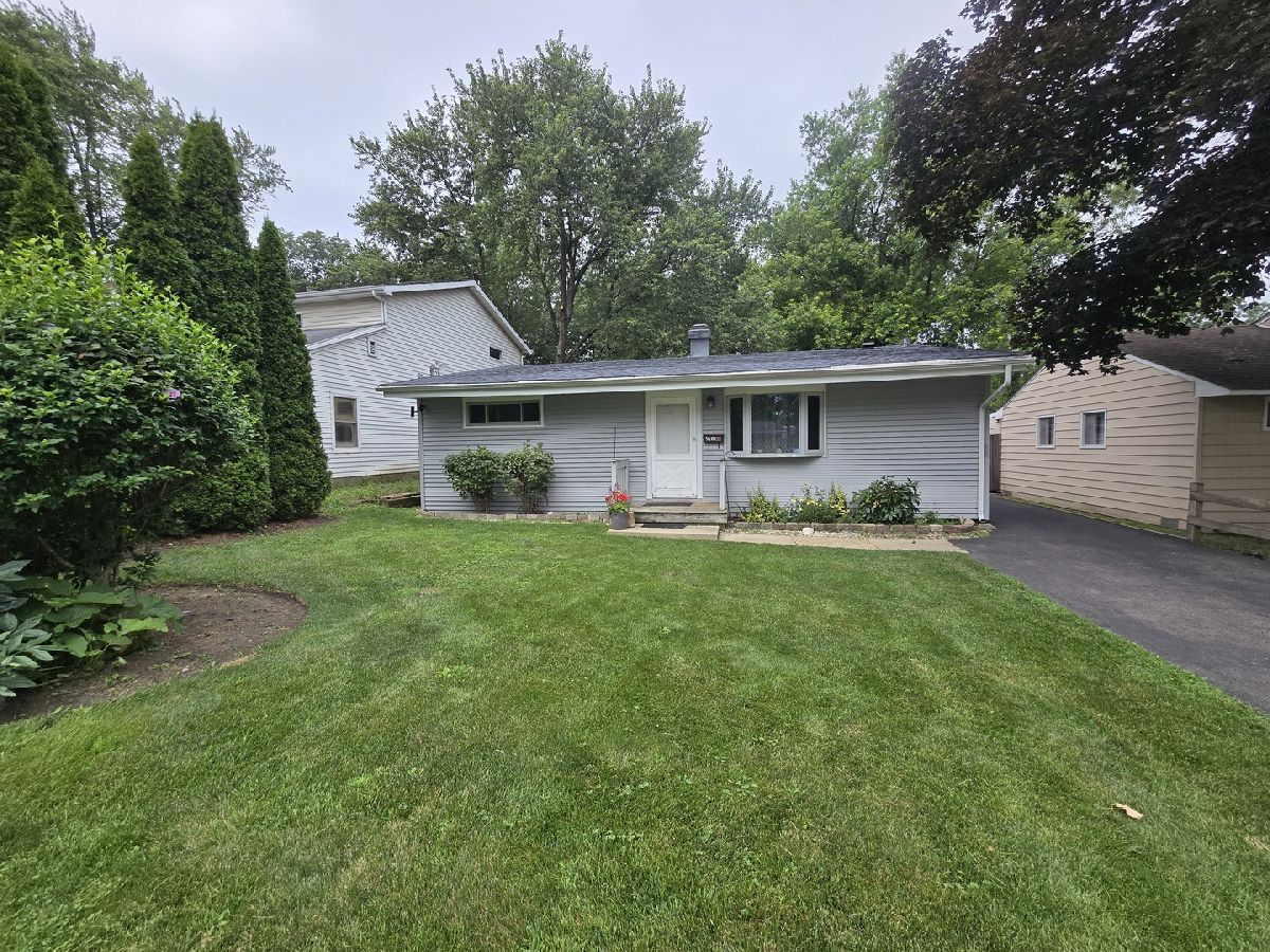  For Sale Mundelein Illinois, 164 Prairie Avenue
