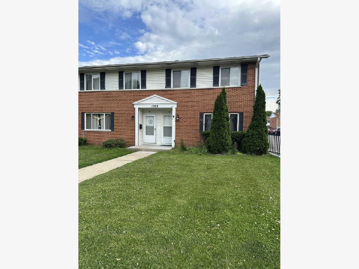  For Sale Aurora Illinois, 1388 Monomoy Street