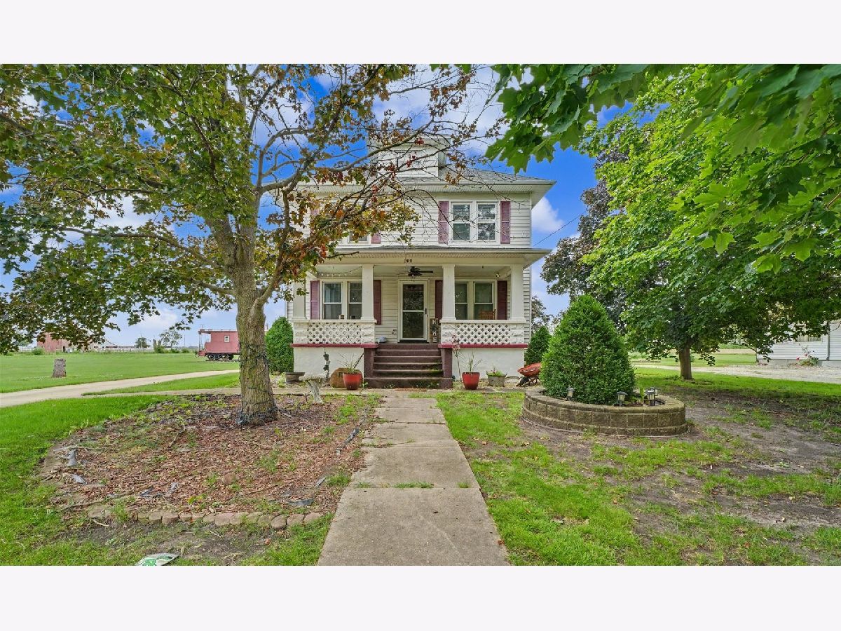  For Sale Buckley Illinois, 102 Pine Street