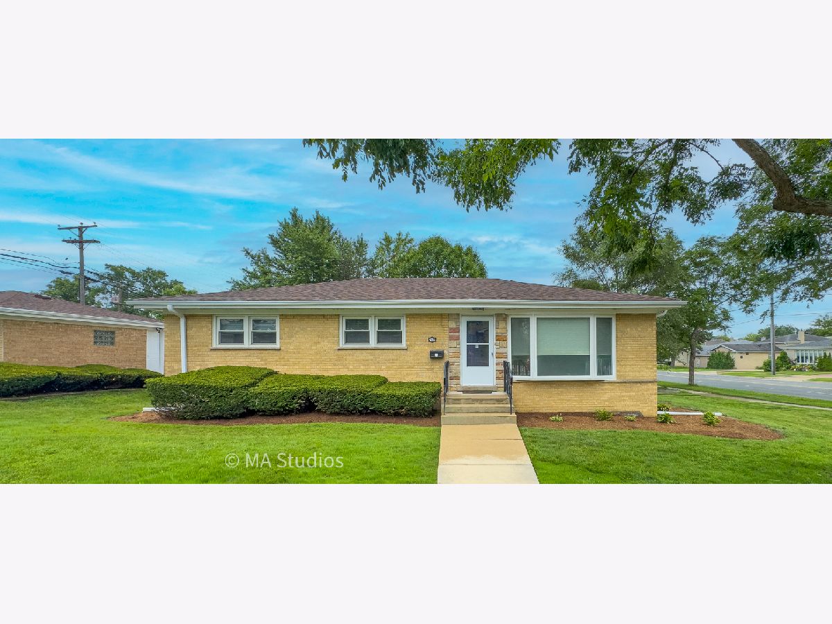  For Sale Skokie Illinois, 4256 Golf Road