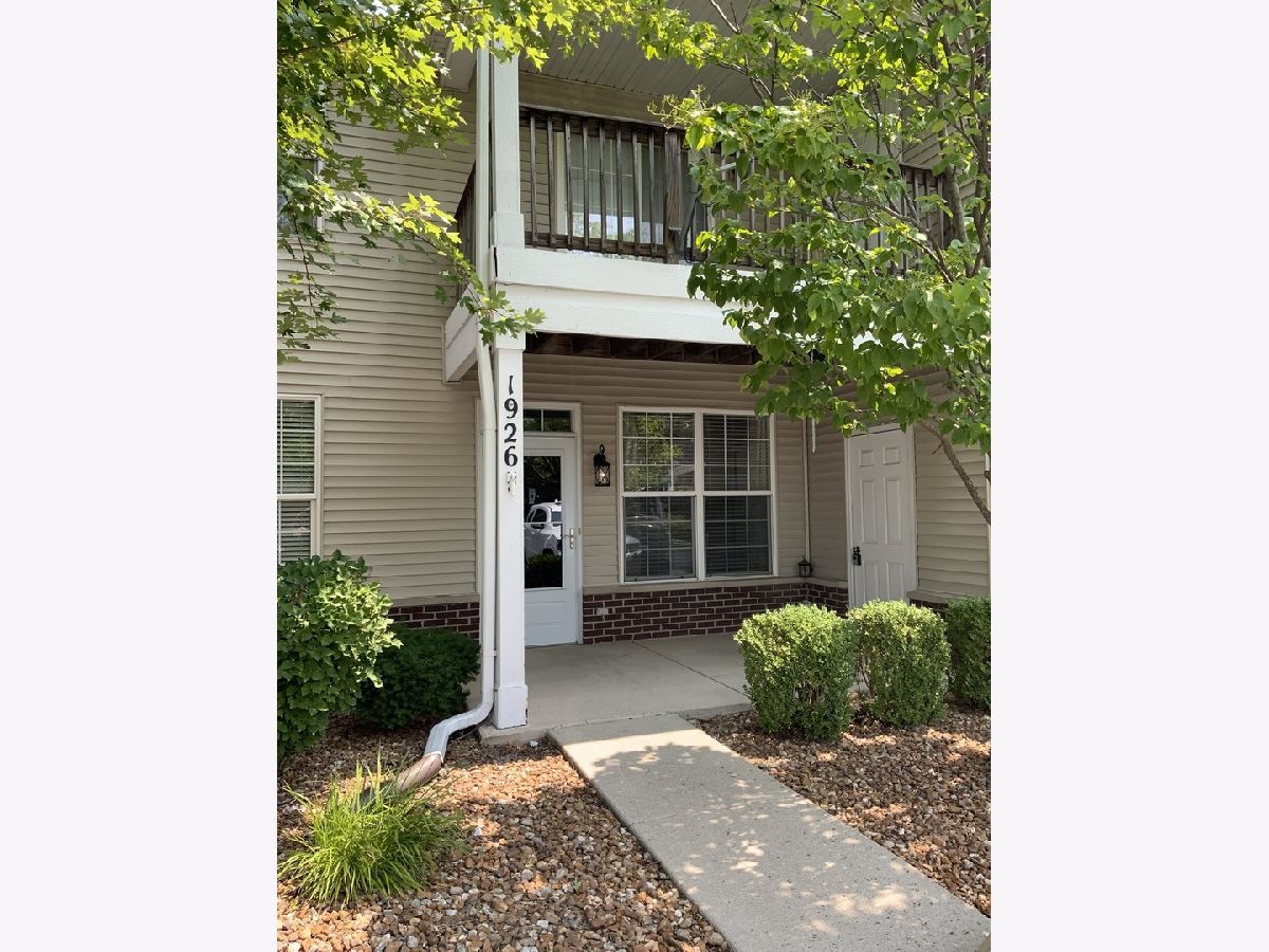 Townhomes & Condos & Homes For Sale Walnut Trails Shorewood Illinois, 1926 Parkside Drive
