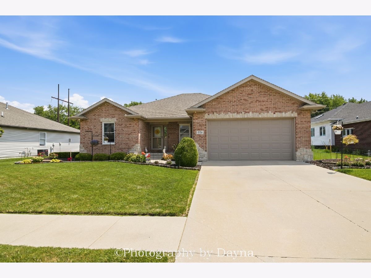  For Sale Bourbonnais Illinois, 1324 Eagle Bluff Drive