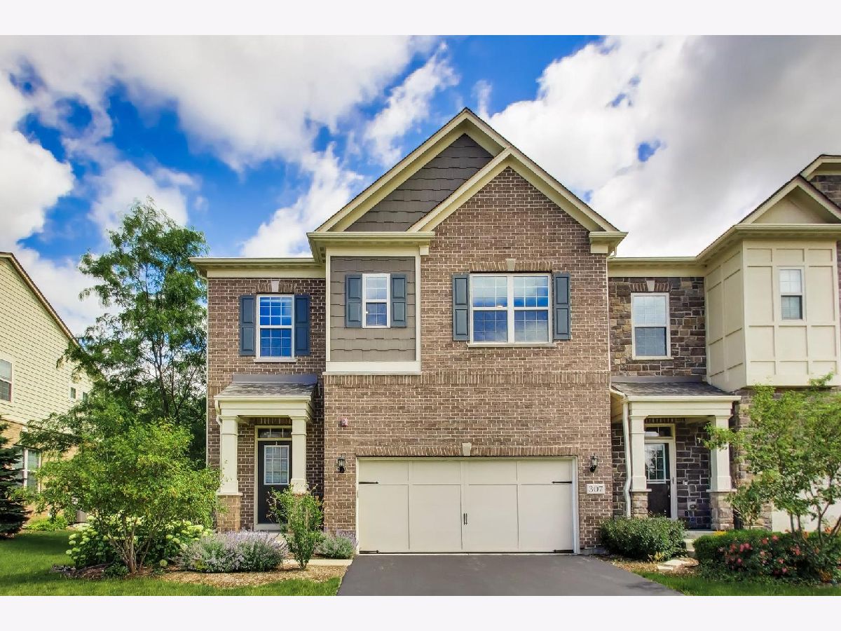  For Sale Lincolnshire Illinois, 307 Camberley Lane
