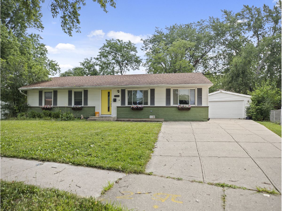 For Sale Streamwood Illinois, 1603 Roder Court