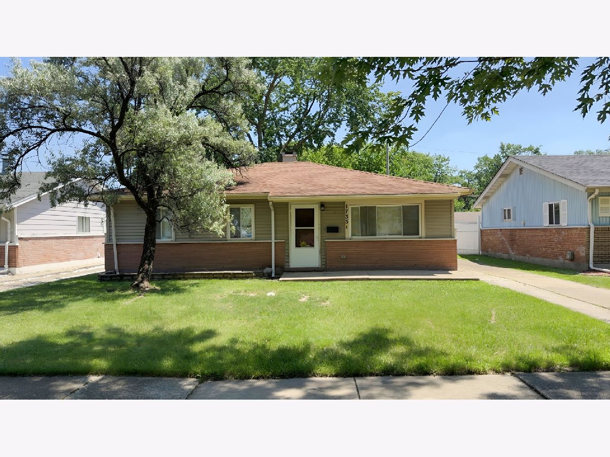  For Sale Lansing Illinois, 17331 Community Street