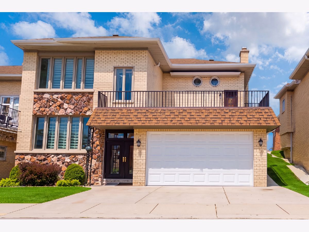  Rented Chicago Illinois, 8440 Windsor