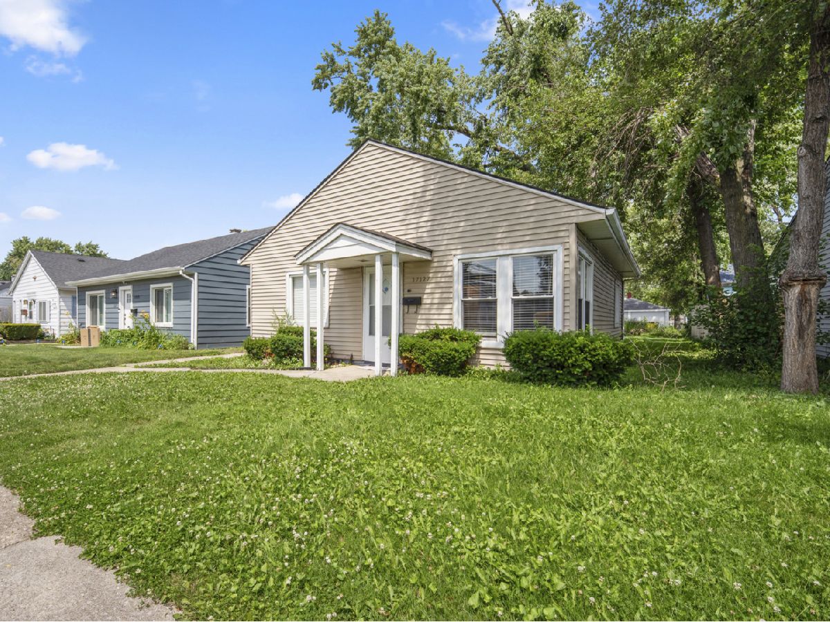  For Sale Lansing Illinois, 17127 Park Avenue