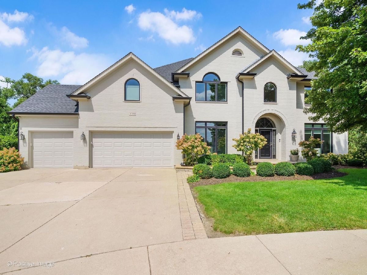 Homes For Sale Canterbury Woods Glen Ellyn Illinois, 2S351 Chaucer Court