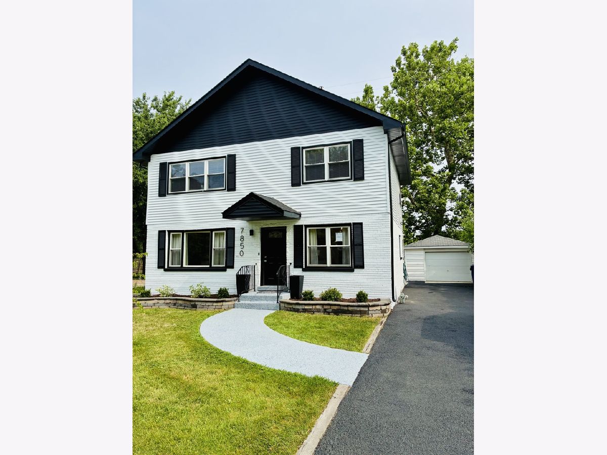 For Sale Bridgeview Illinois, 7850 Suburban Lane