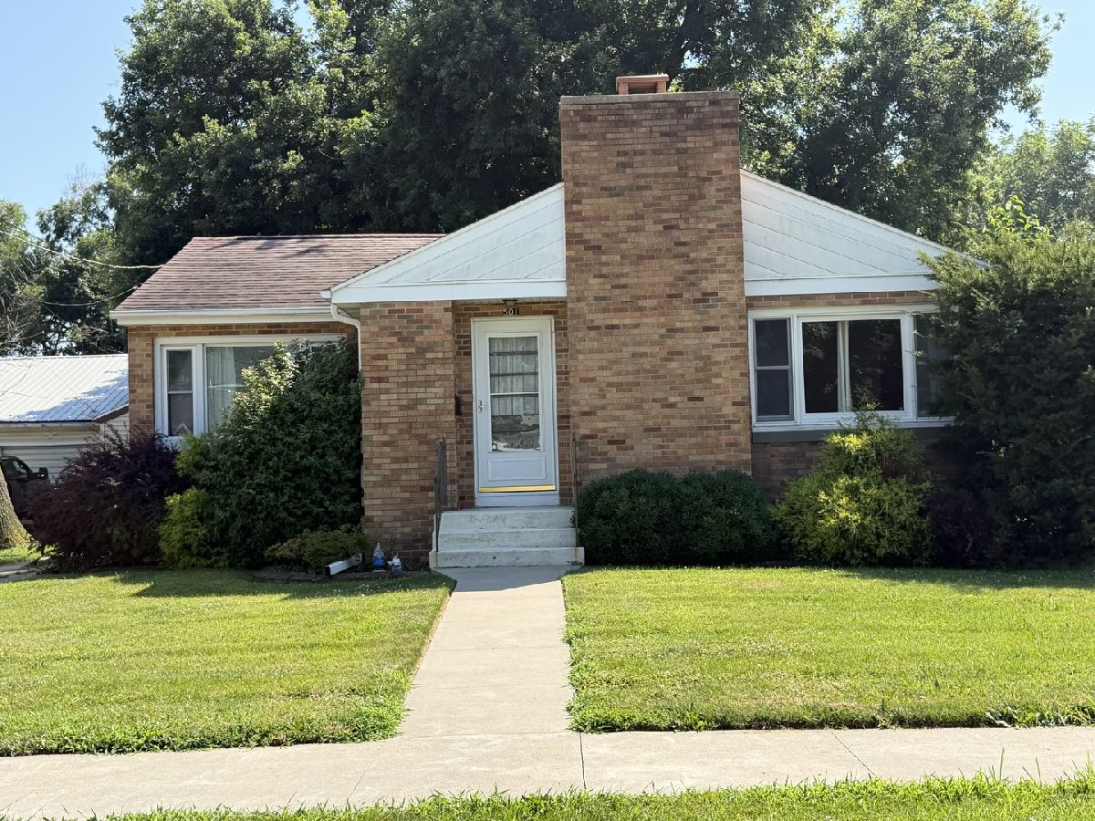  For Sale Morrison Illinois, 501 E Main Street