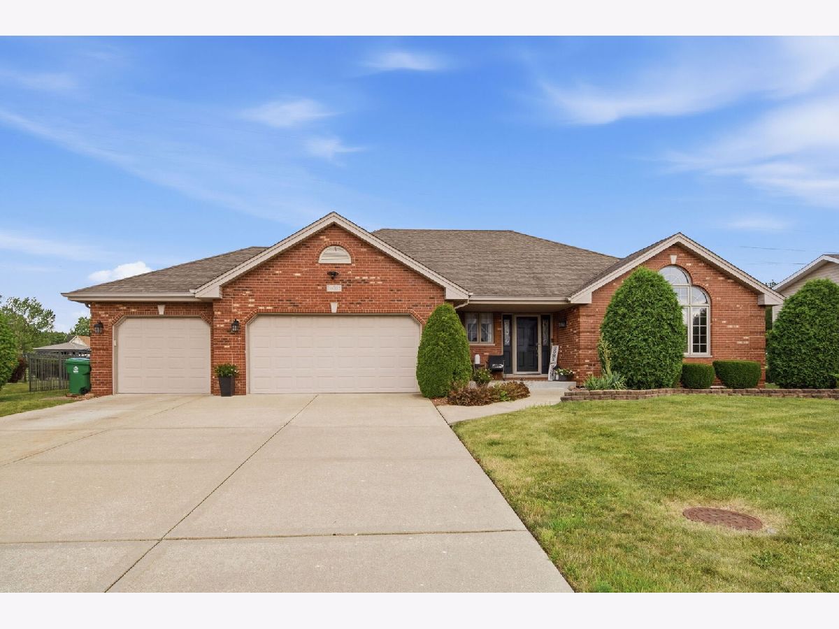  For Sale Homer Glen Illinois, 16065 Ridgewood Drive