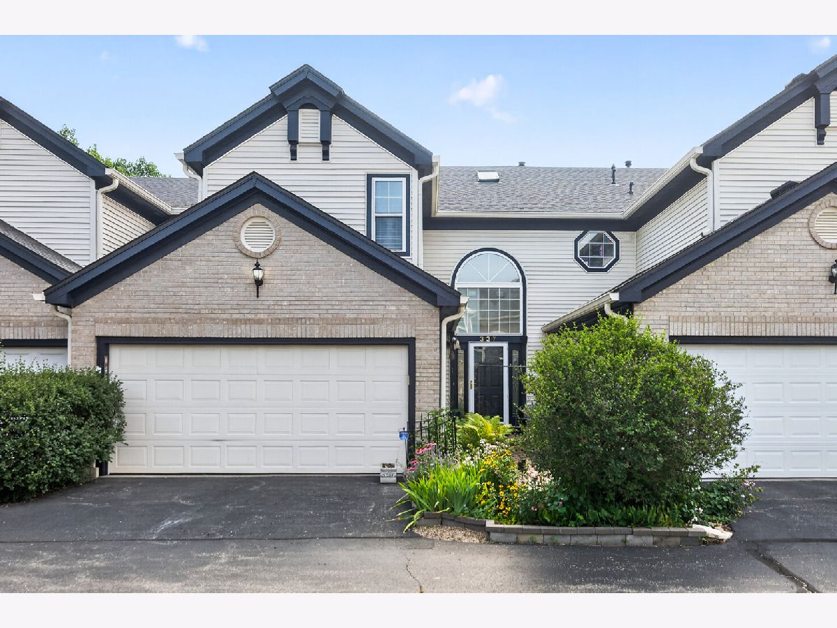  For Sale West Chicago Illinois, 337 Kresswood Drive