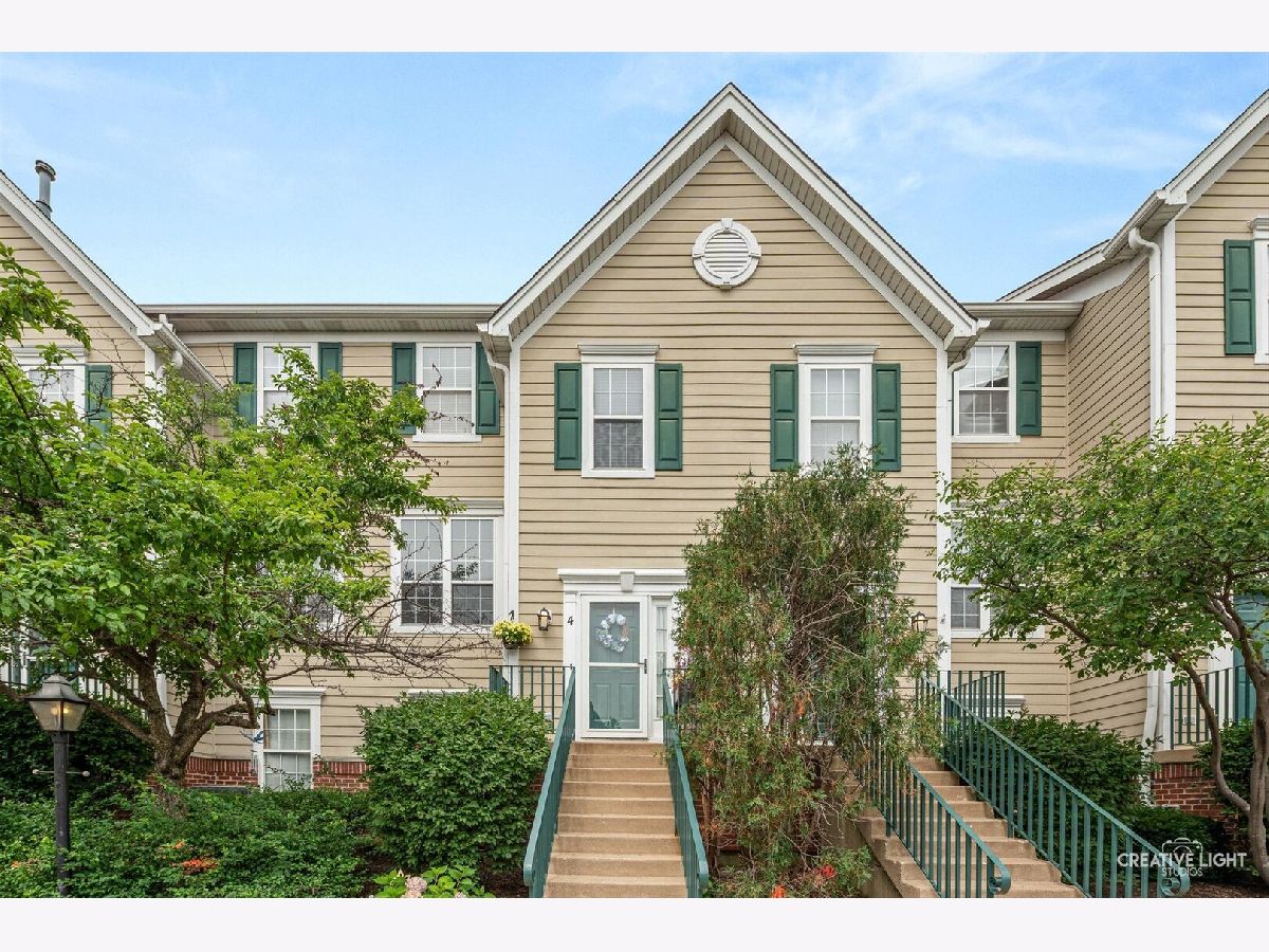  For Sale Aurora Illinois, 2409 Courtyard Circle