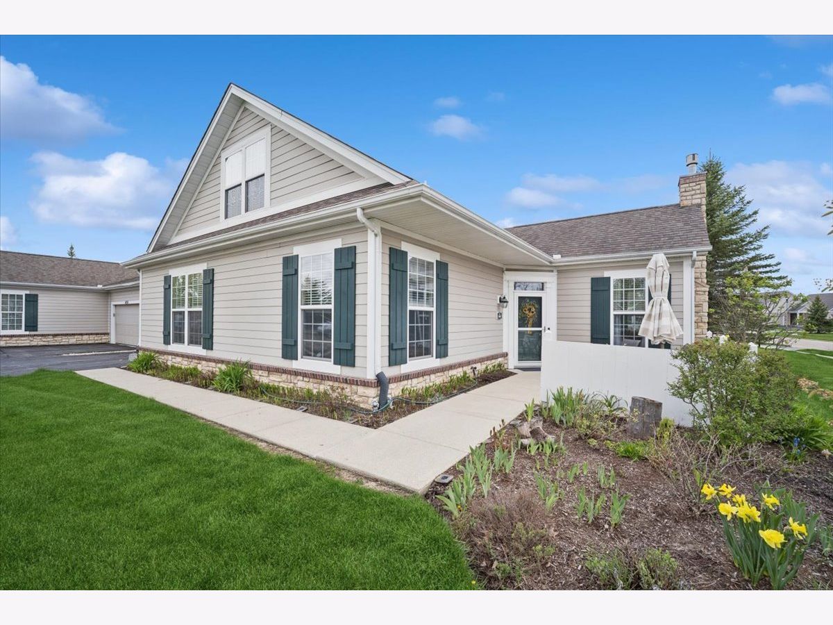  For Sale Woodstock Illinois, 640 Schumann Street