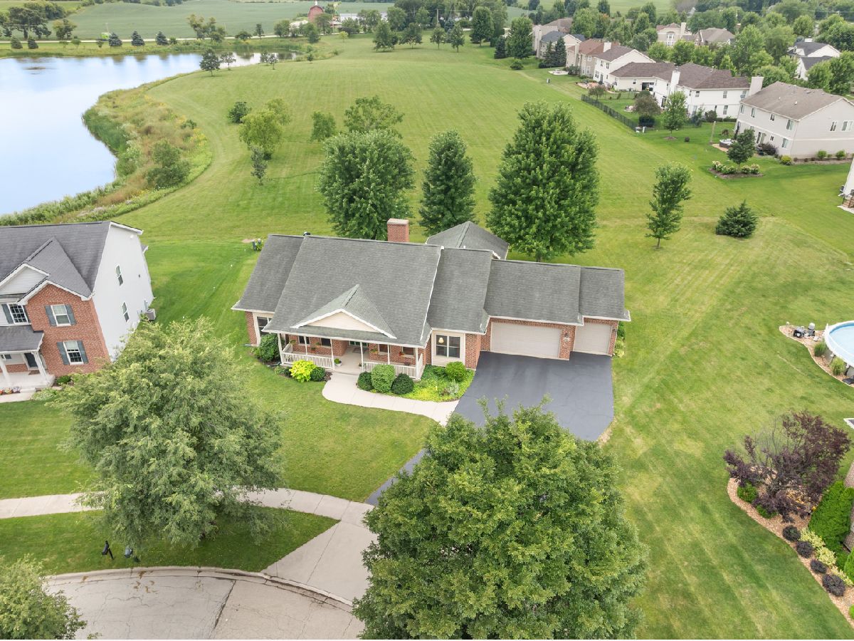 Homes & Condos & Townhomes For Sale Hampshire Highlands Hampshire Illinois, 403 Jake Court