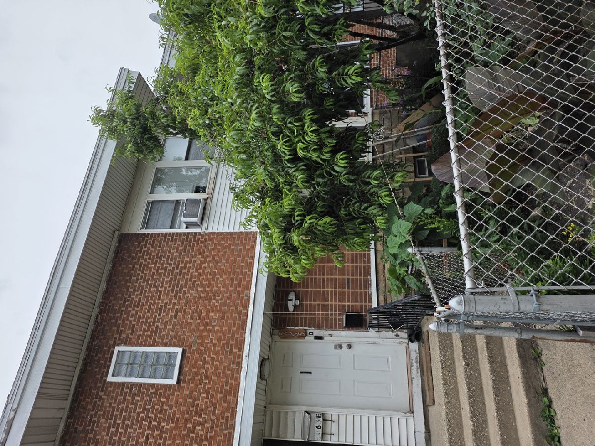  For Sale Chicago Illinois, 5065 Gladys Avenue